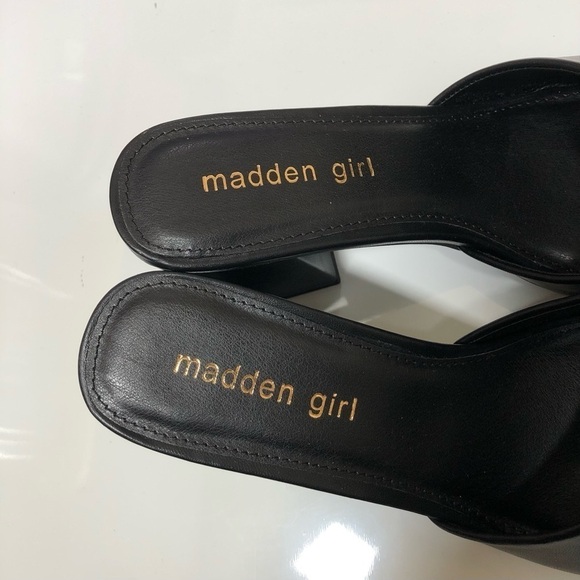 Madden Girl Mules Heeled Sandals Golden chain black Size 8.5 - Picture 7 of 9
